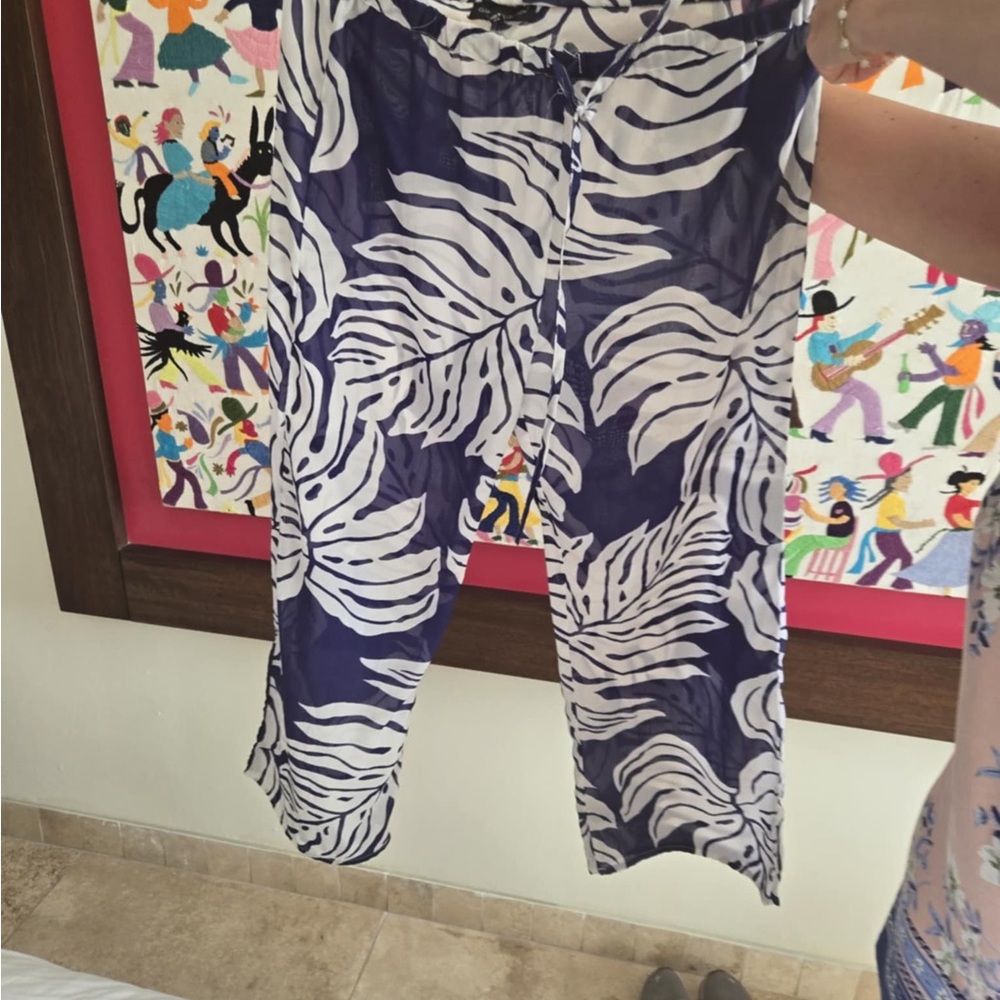 Women's Blue and White Patterned Pants